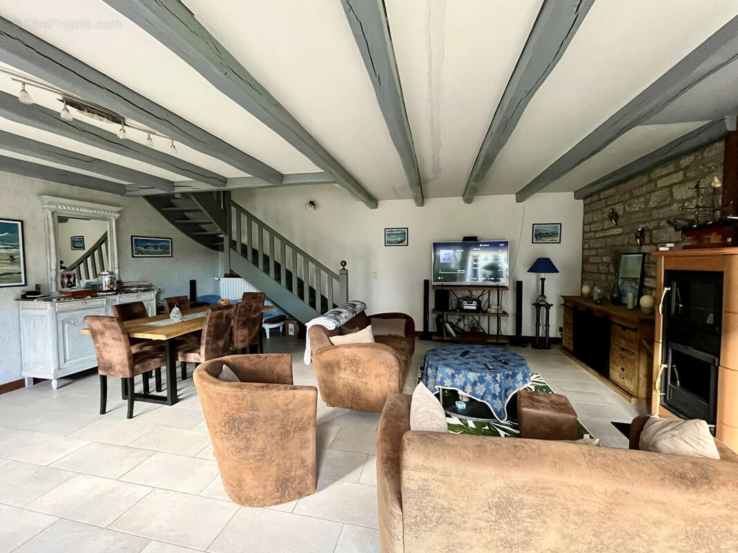 Maison à PLOUGOUMELEN