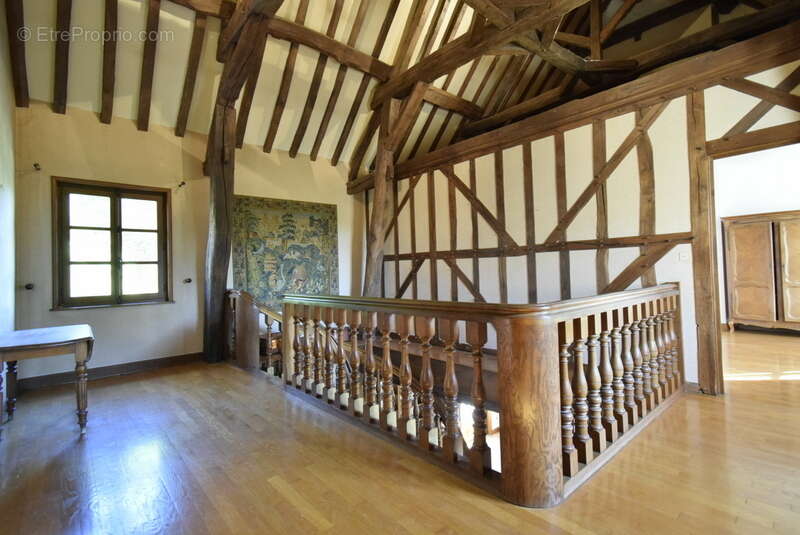 n°6 - Maison à MERCUREY