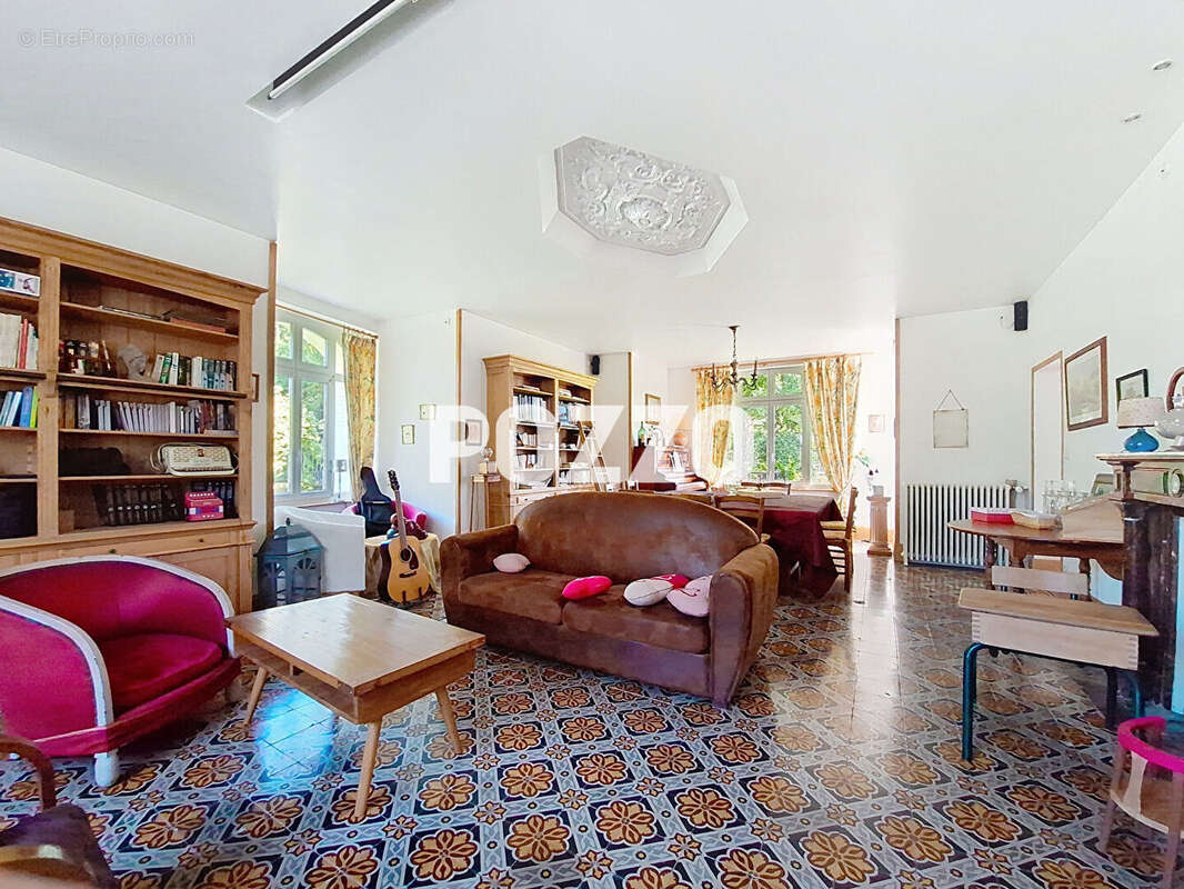 Maison à TRACY-BOCAGE