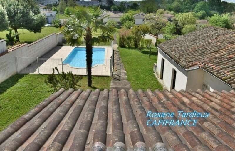 Maison à vendre 6 pièces ANGOULEME (16) maison 3 chambres + Studio et piscine sur terrain de 1150 m2 - photo 2