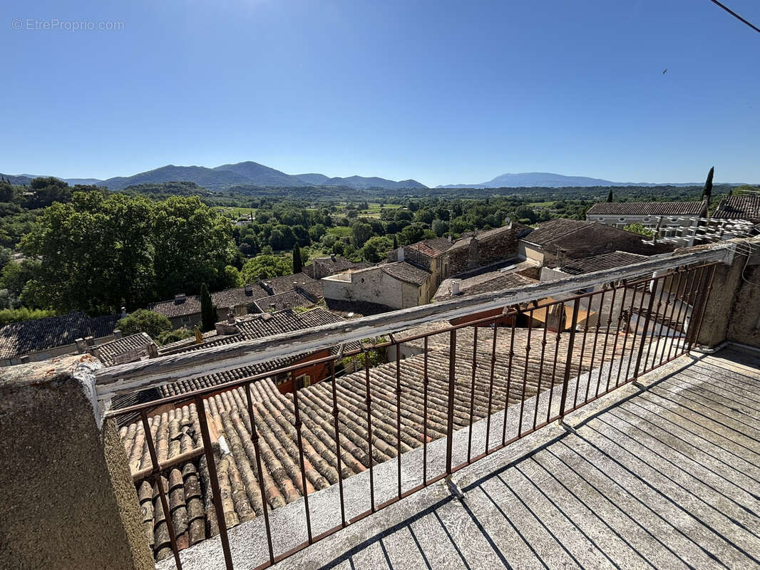 Maison à MIRABEL-AUX-BARONNIES