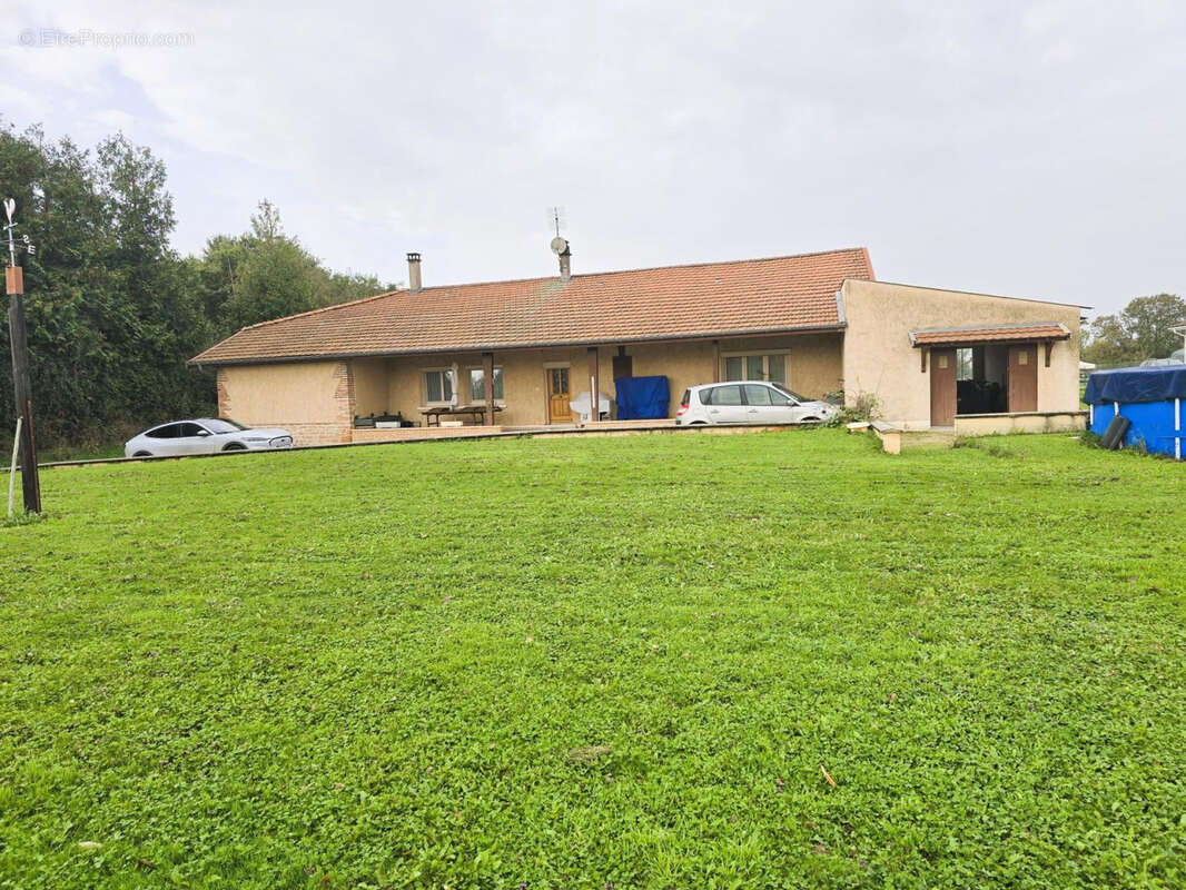 Maison à SAINT-CYR-SUR-MENTHON
