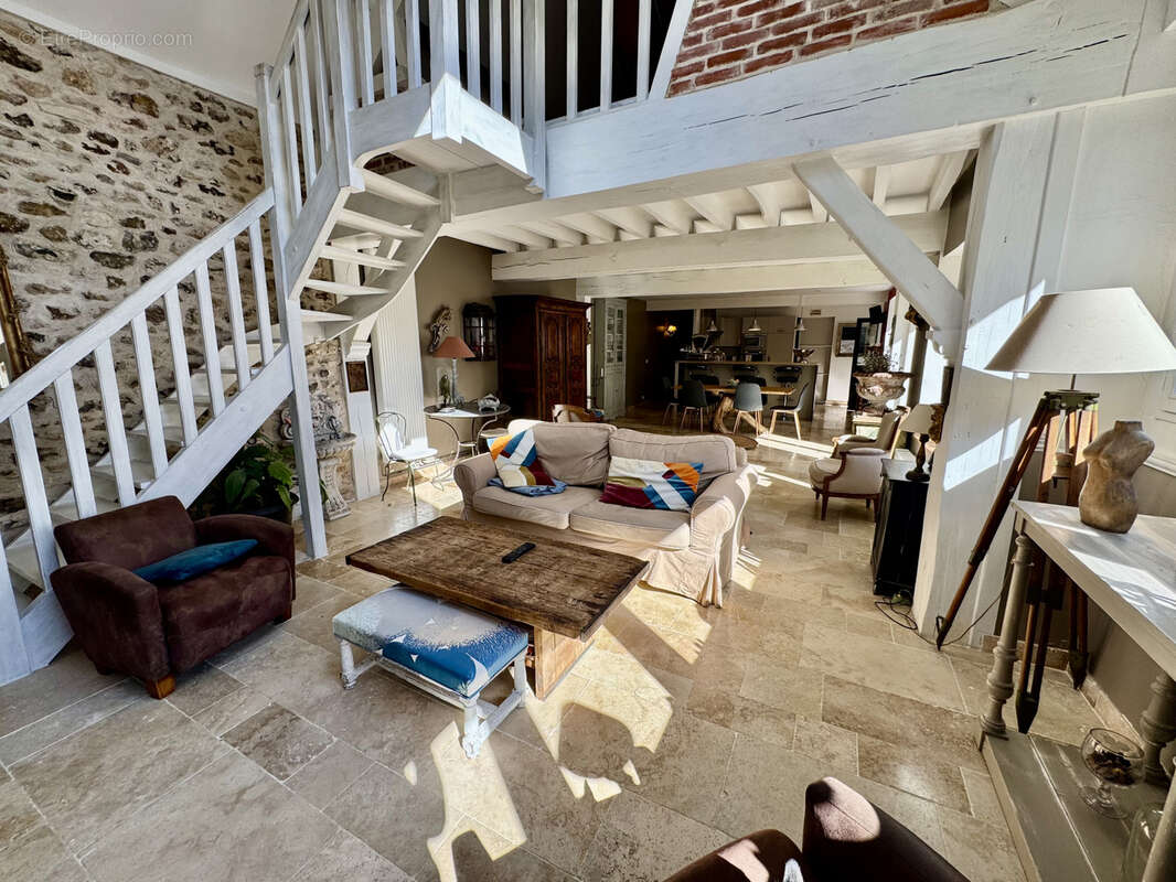 Maison à HOUDAN