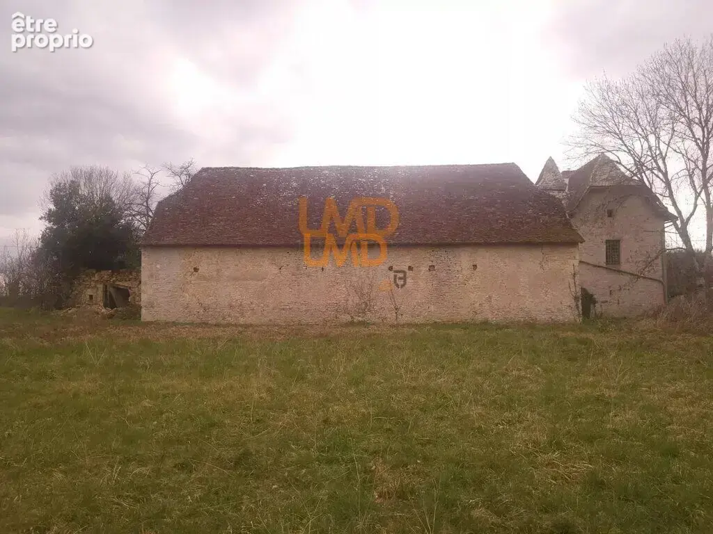 corps de ferme et sa longère en pierre  avec terrain à Villeneuv - photo 4