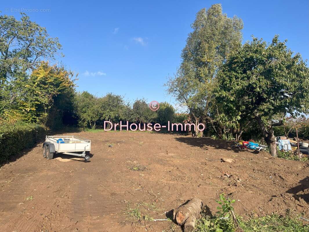 Terrain à LABEUVRIERE