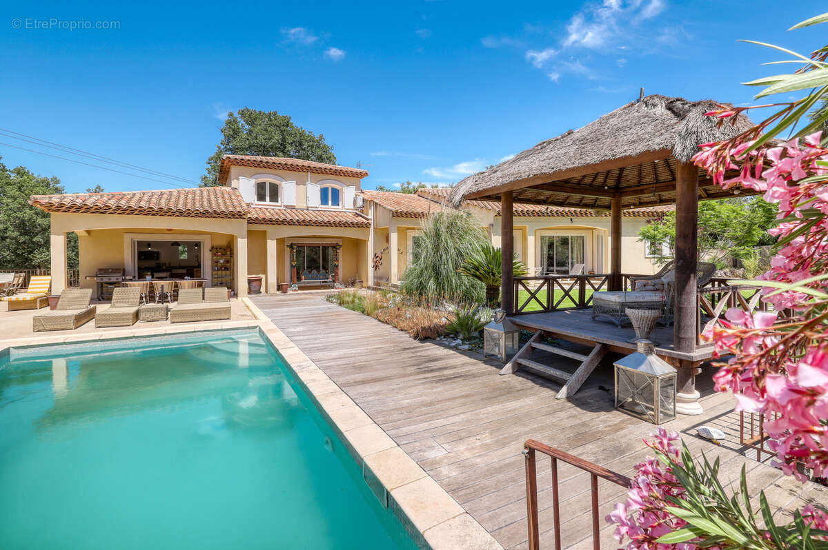 Maison à BORMES-LES-MIMOSAS