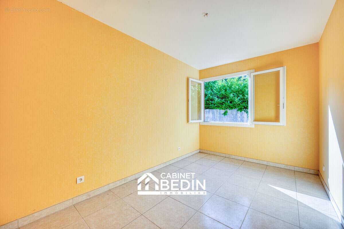 Maison 94 m² à Pessac  - photo 4