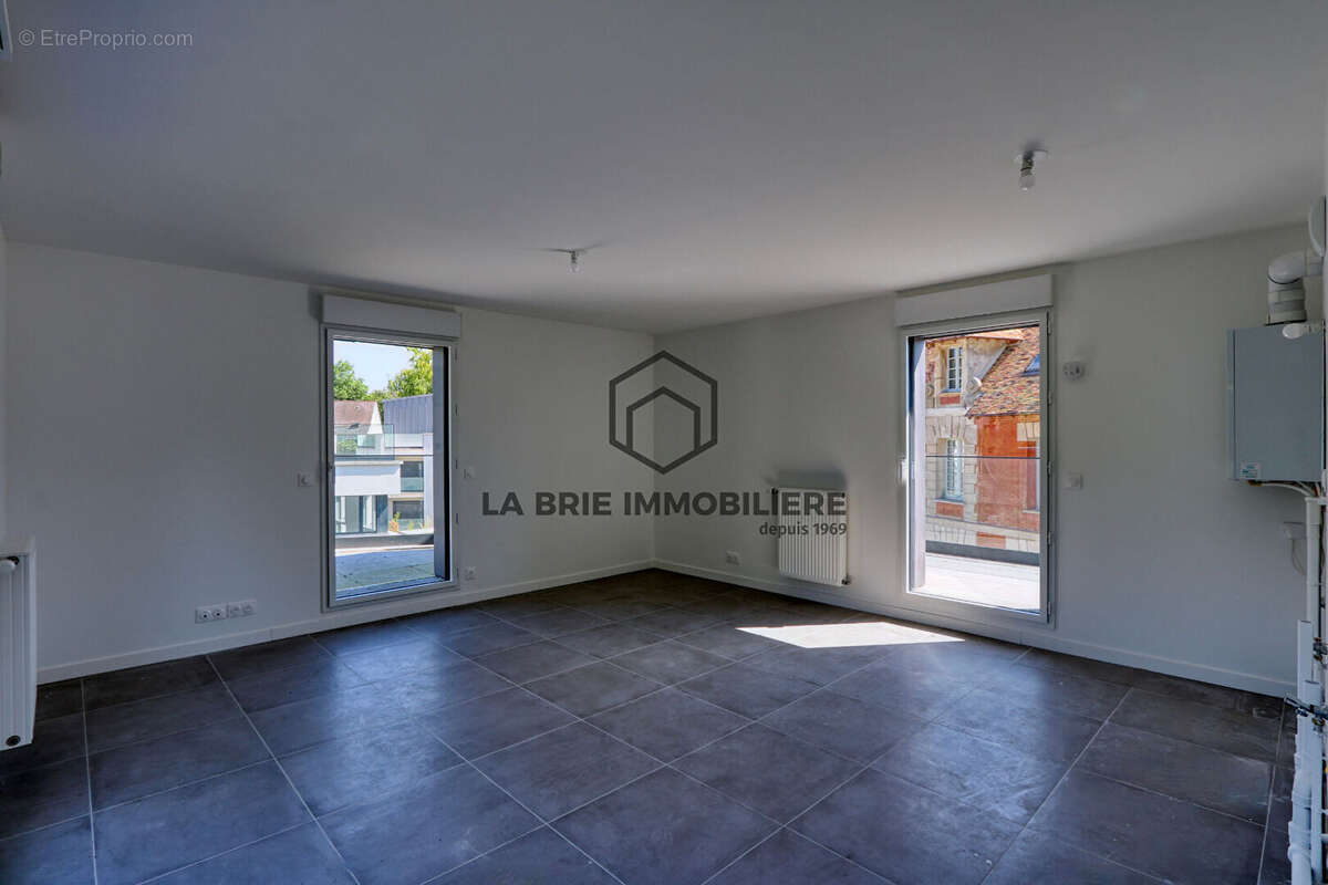 Appartement à RUBELLES