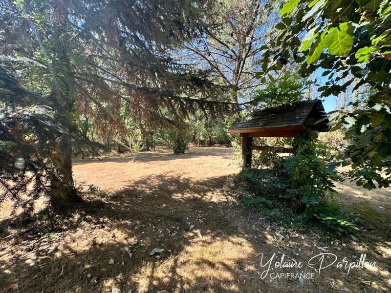 Longère avec 4 chambres et piscine - LES BROUZILS (85) - photo 4