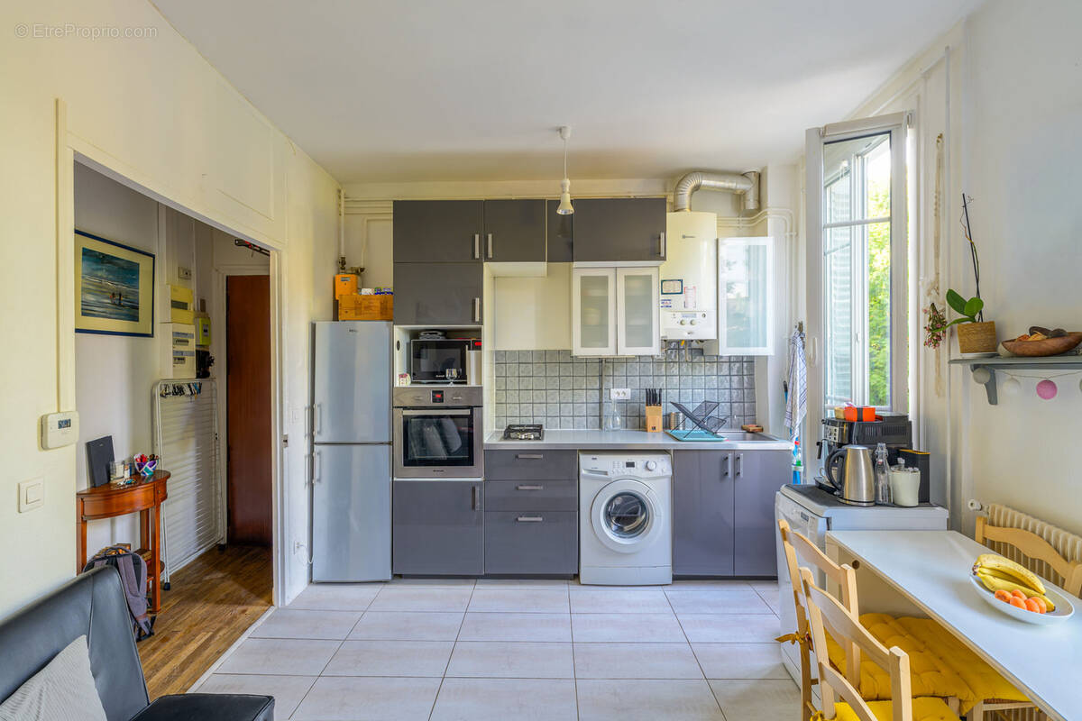 Appartement à SAINT-MAUR-DES-FOSSES