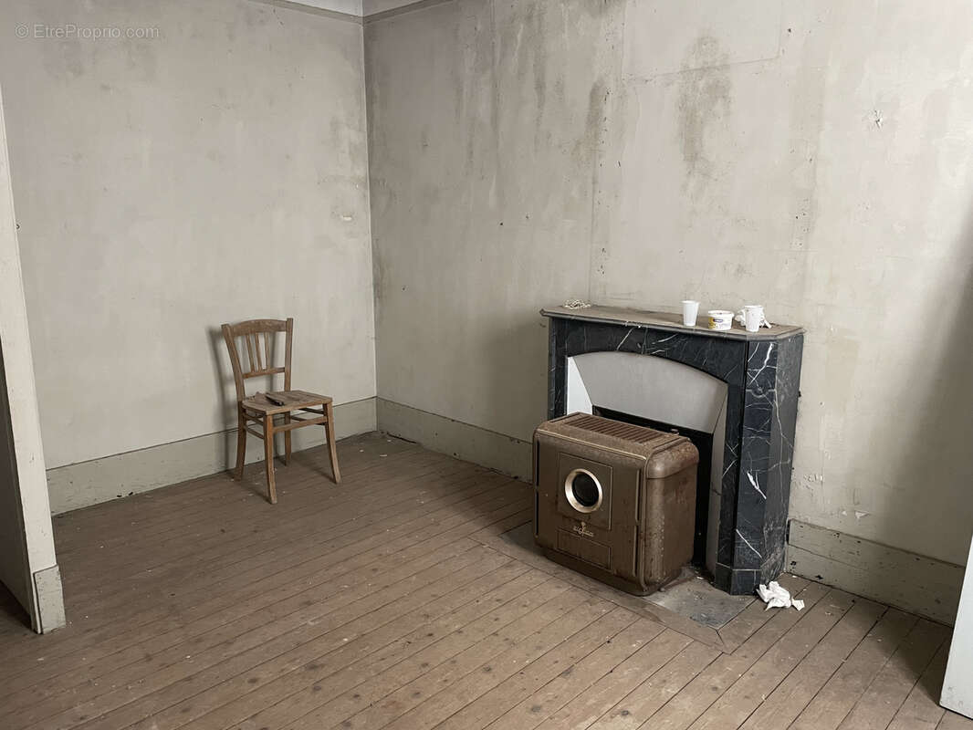 Maison à CHAMPROND-EN-GATINE