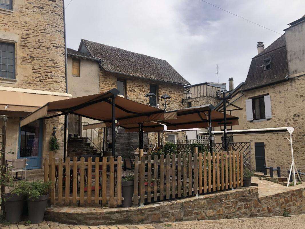 Appartement à SAINT-YRIEIX-LA-PERCHE