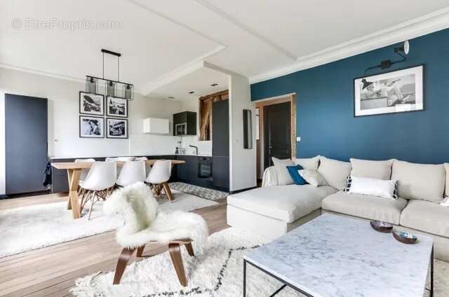 Appartement à PARIS-14E