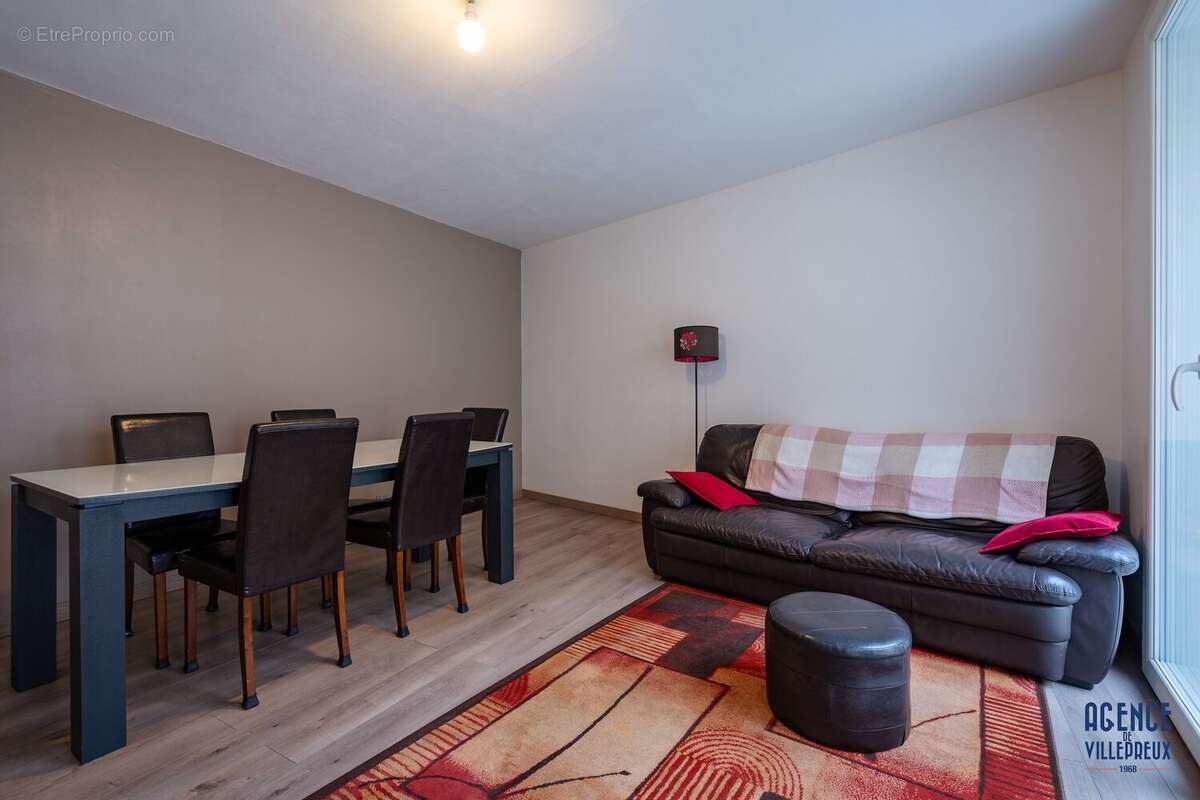 Maison à LES CLAYES-SOUS-BOIS