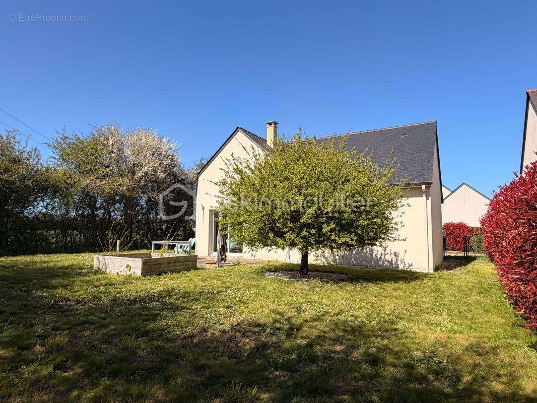 Maison à CHATEAUNEUF-SUR-SARTHE
