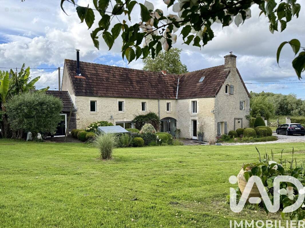 Photo 1 - Maison à ESQUAY-SUR-SEULLES