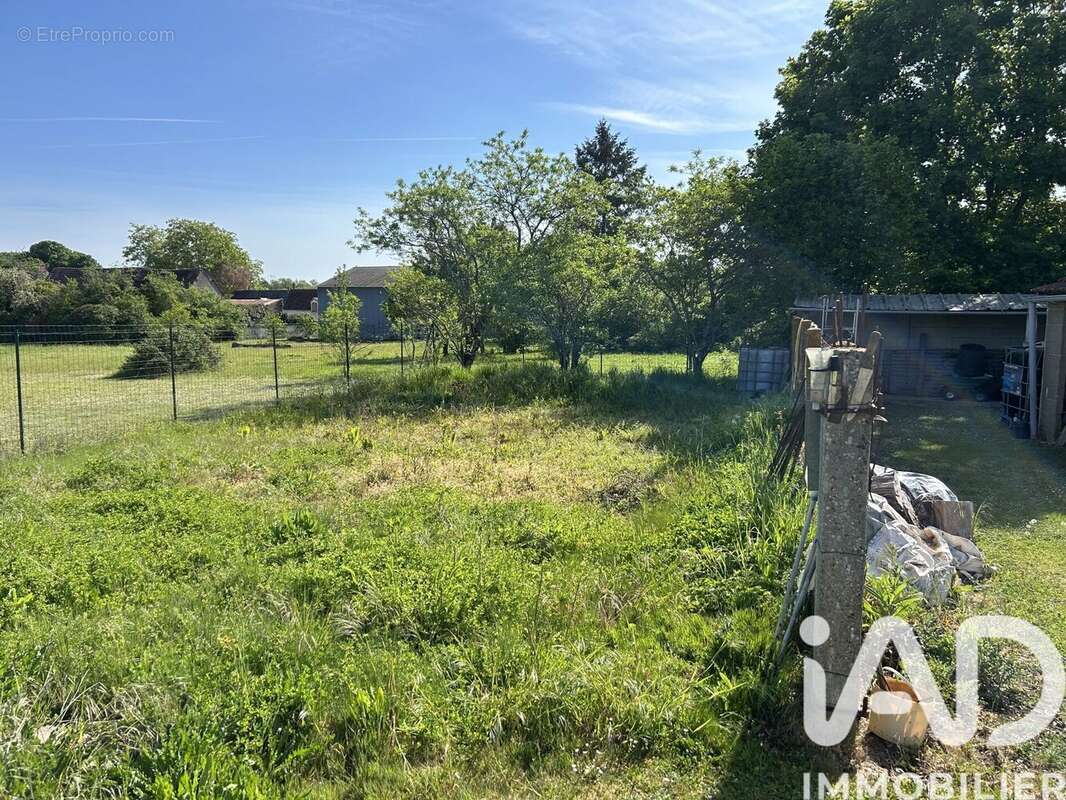 Photo 8 - Maison à VOUILLON
