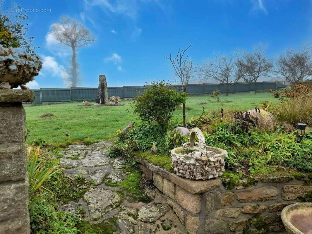 Photo 2 - Maison à SAINT-JACUT-LES-PINS