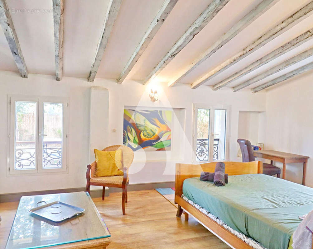 Maison à PEYPIN-D&#039;AIGUES