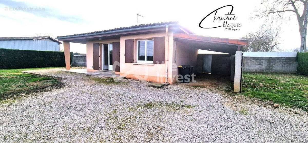 Maison à LACOURT-SAINT-PIERRE