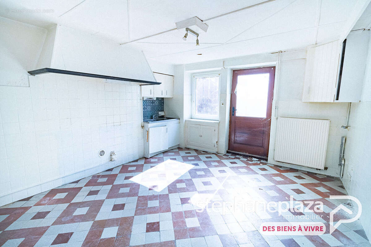 Maison à PONT-DE-VEYLE