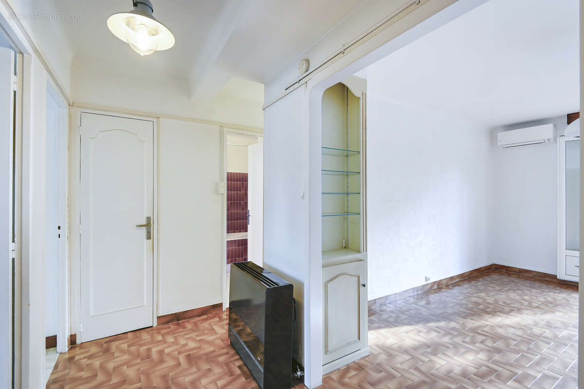 Appartement à MARSEILLE-7E