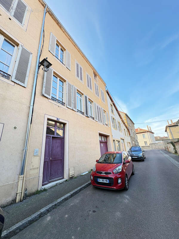 Appartement à CHARLIEU