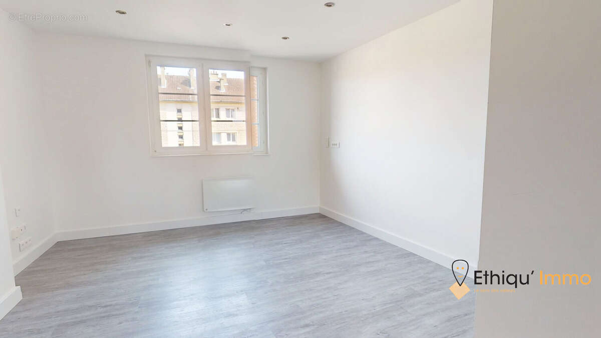 Chambre - Appartement à TROYES