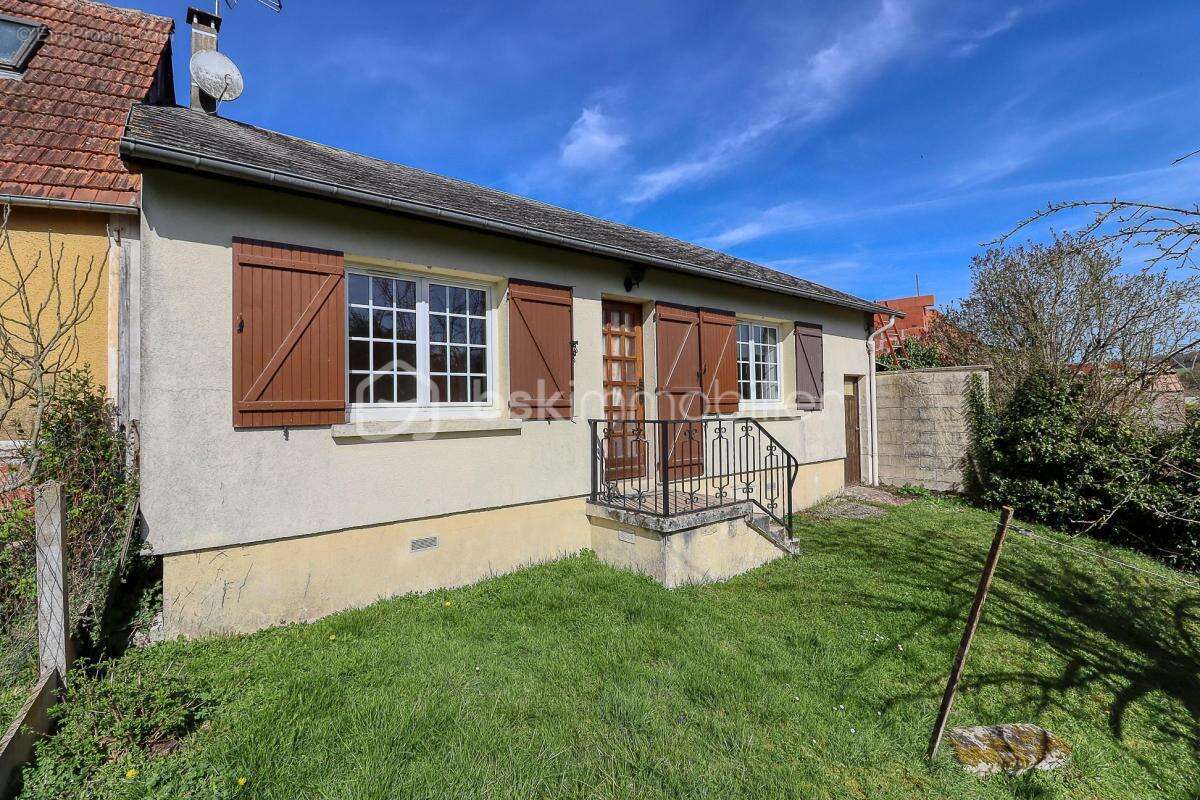 Maison à SAINT-OMER-EN-CHAUSSEE