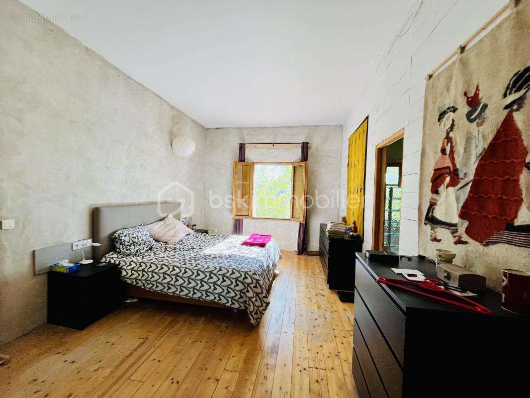 Maison à FORCALQUIER