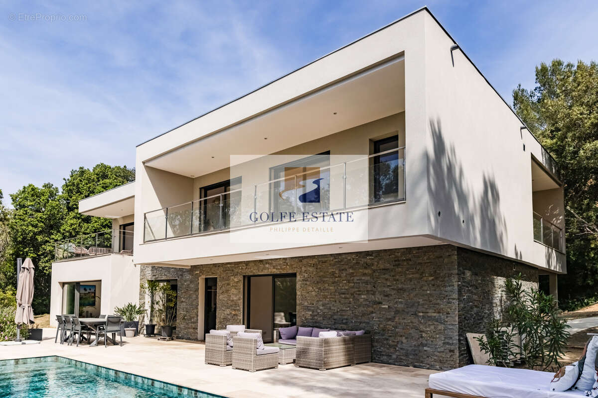 Maison à LA CROIX-VALMER