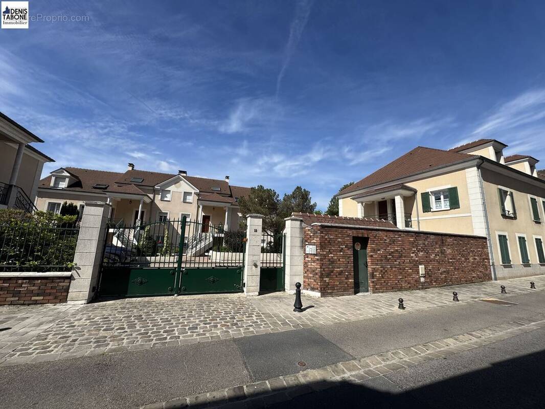 Appartement à SAINT-PRIX