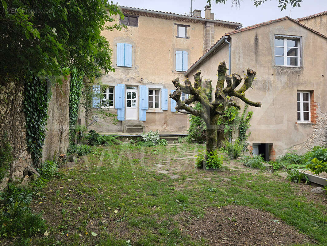 Maison à AIGUEFONDE