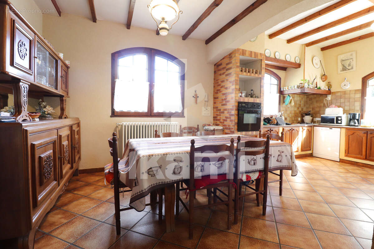 Maison à SALAISE-SUR-SANNE