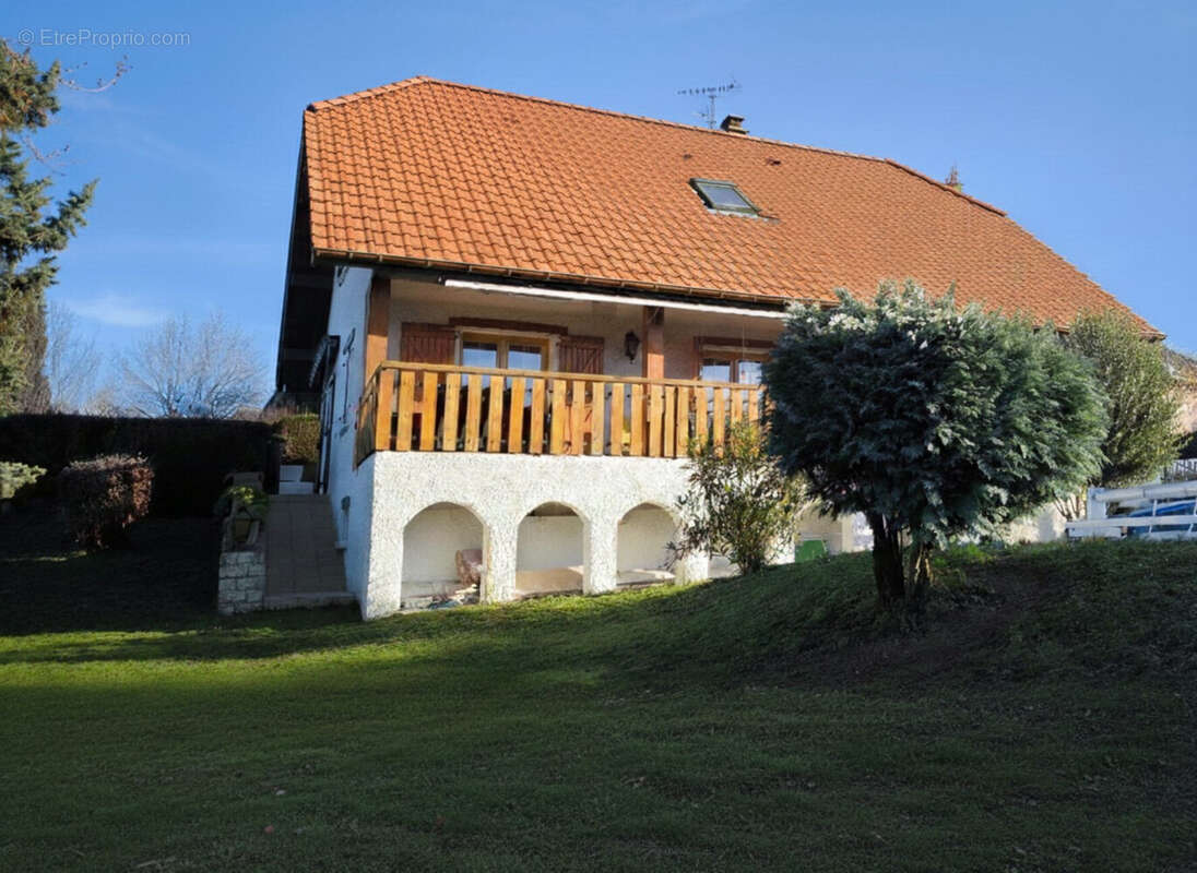 Maison à VETRAZ-MONTHOUX