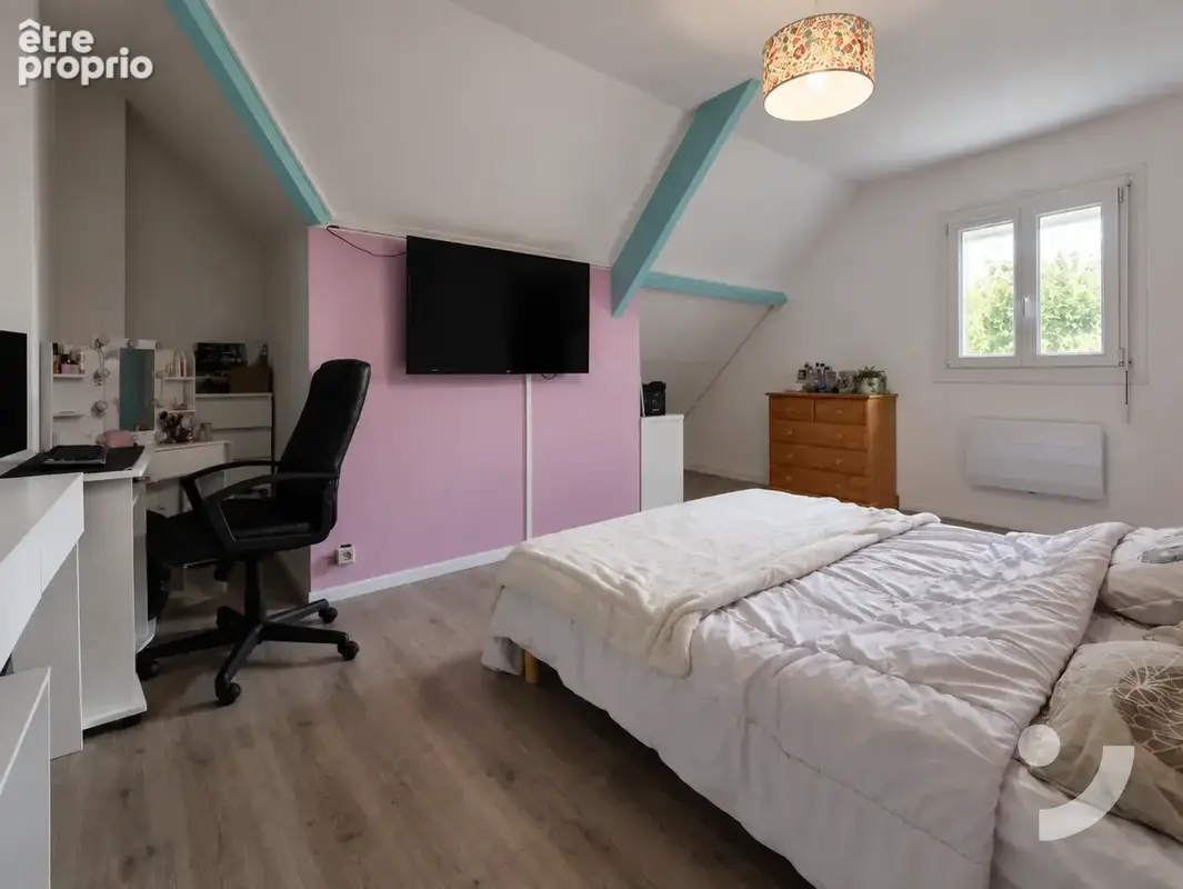 Maison familiale de 187 m2 avec grand terrain, confort de plain-pied et sous-sol complet à Aÿ - photo 15