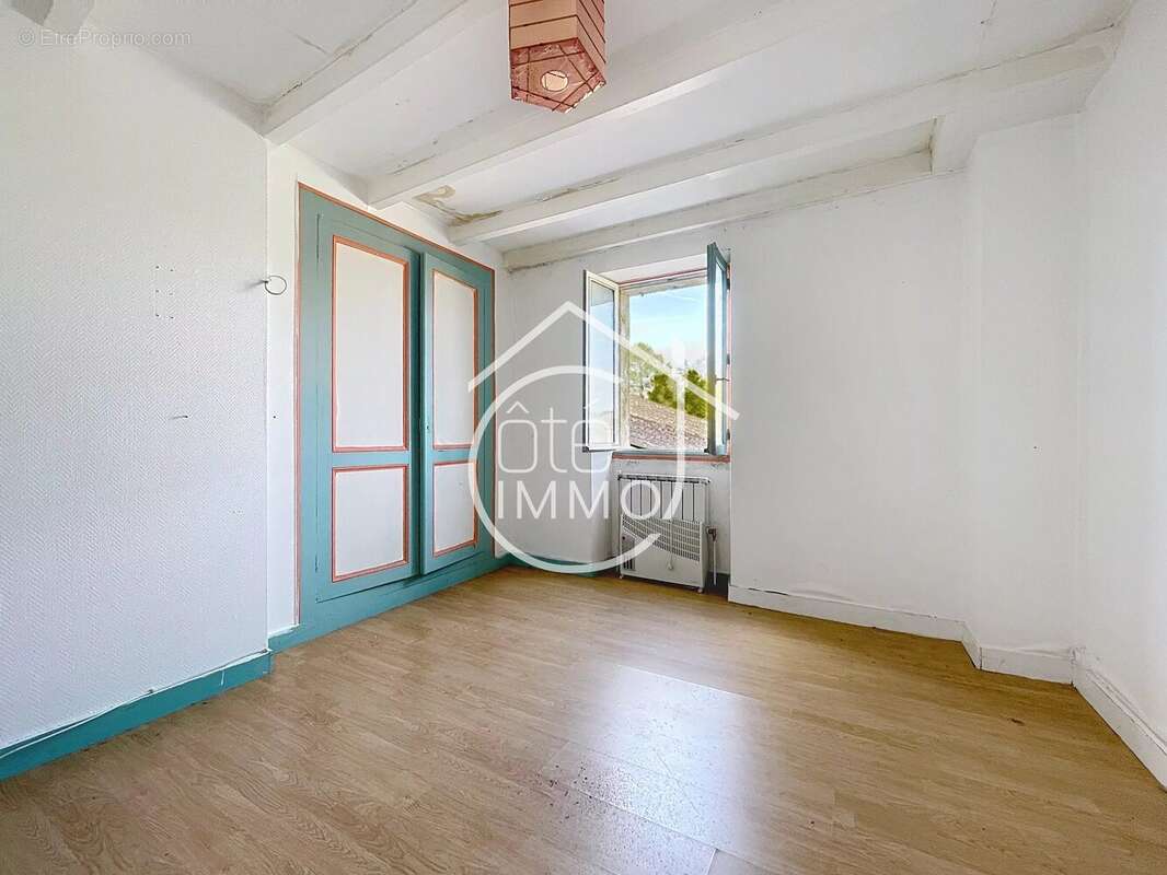 Maison à LAMOTHE-MONTRAVEL