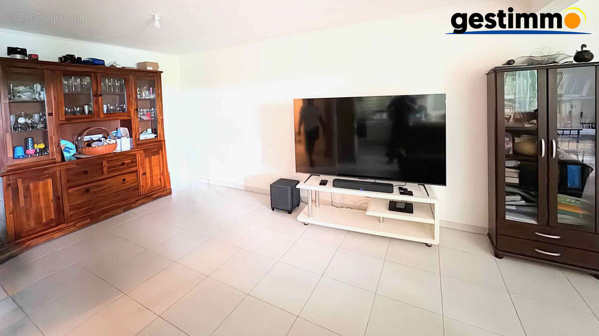 Appartement 81 m² à Remire-Montjoly  - photo 3