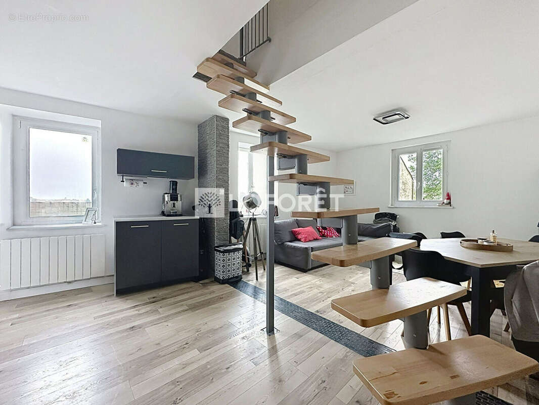 Maison à SAINT-TRIVIER-SUR-MOIGNANS