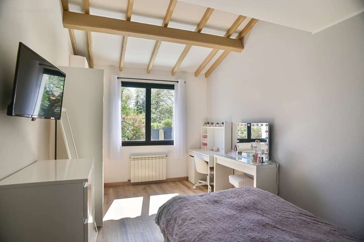 Maison à ROQUEFORT-LES-PINS