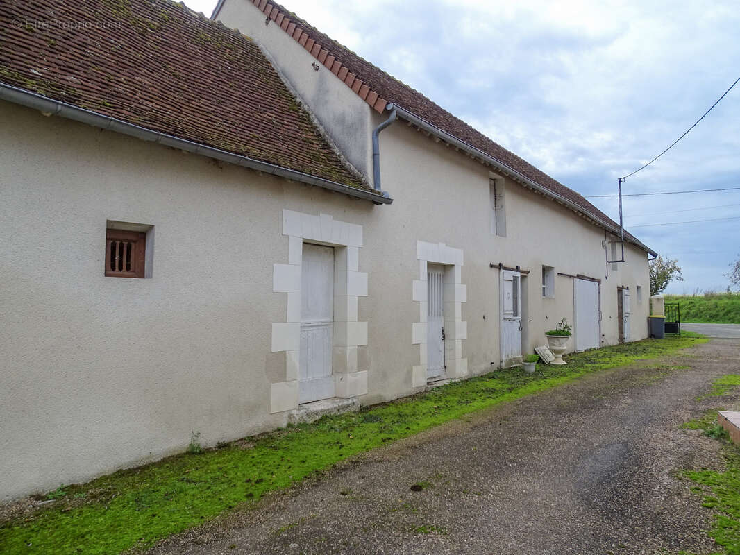 Maison à ANJOUIN
