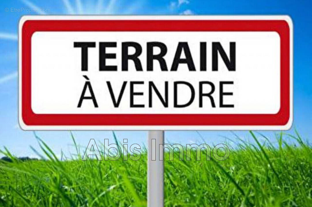 Terrain à LUCE