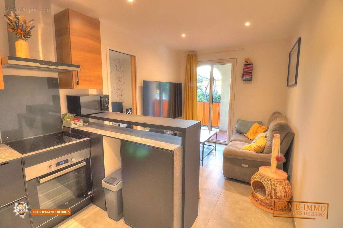 Appartement à VILLENEUVE-LOUBET
