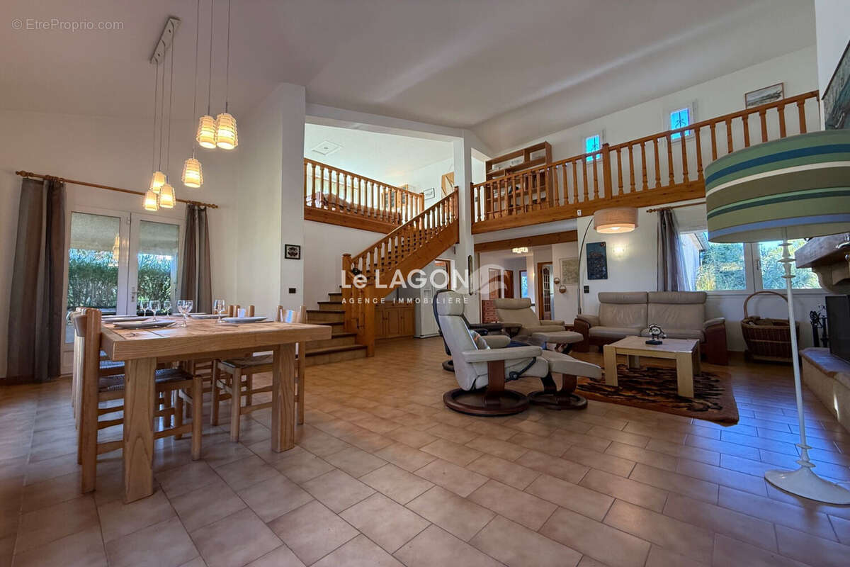 Maison à SAINT-CYPRIEN