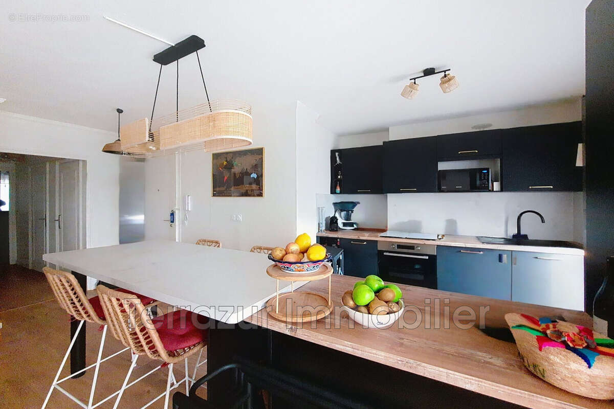 Appartement à VALLAURIS