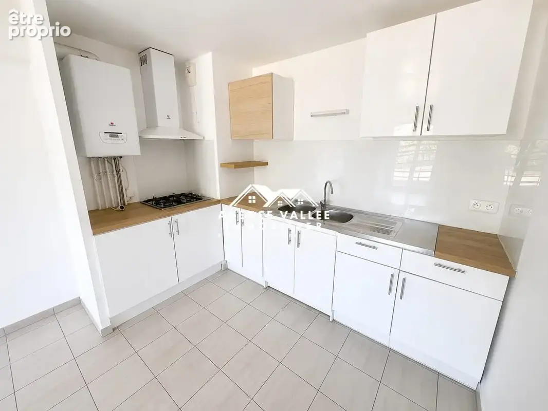 Appartement 43 m² à Saint-Germain-Les-Corbeil  - photo 2