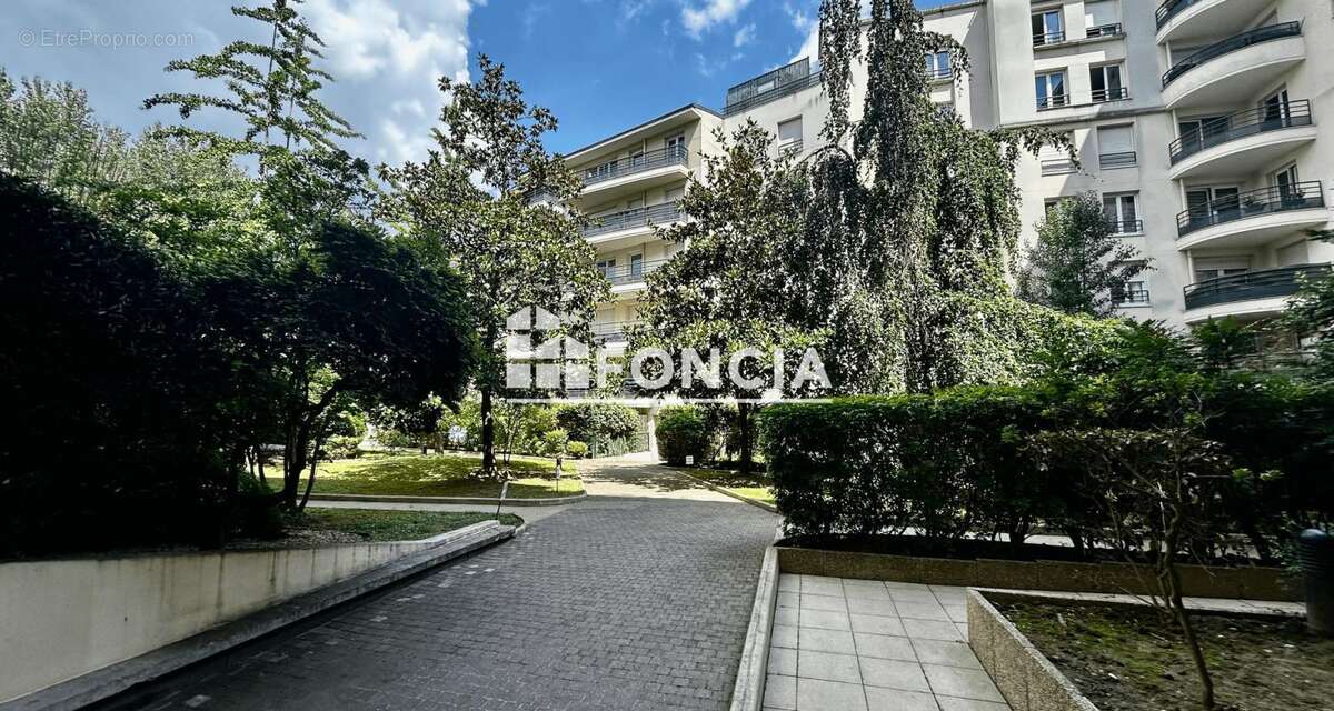 Appartement à COLOMBES