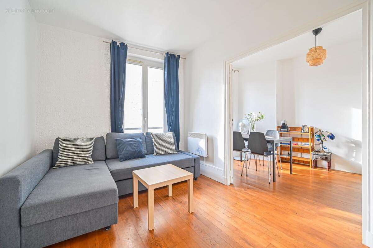 Appartement à PARIS-18E