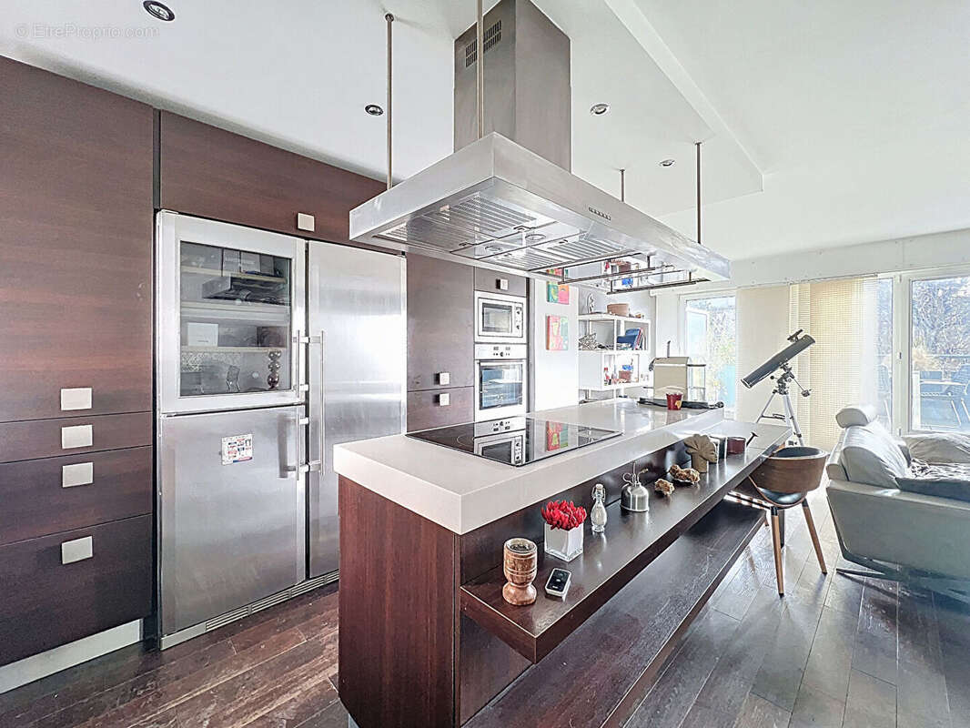 Appartement à SURESNES