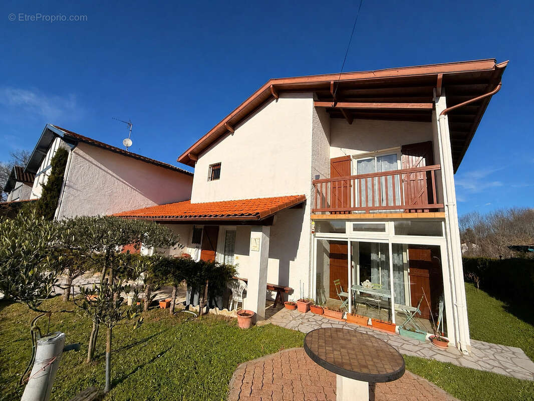 Maison familiale de charme au cœur d’Arcangues - photo 3